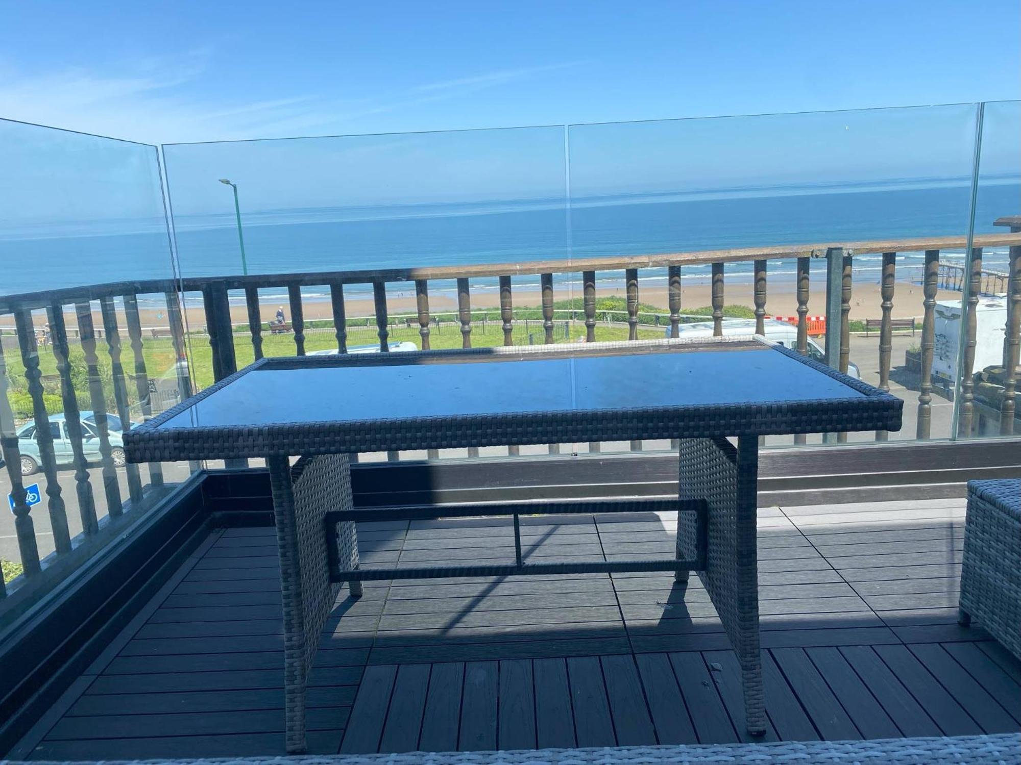 Captain'S Deck Beach Balcony Perfectlysaltburn Exterior photo