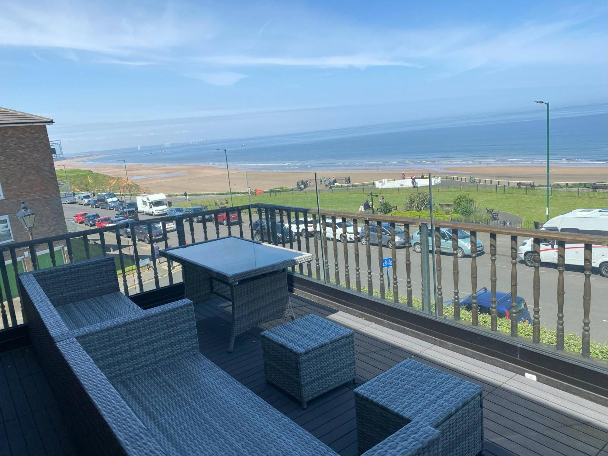 Captain'S Deck Beach Balcony Perfectlysaltburn Exterior photo