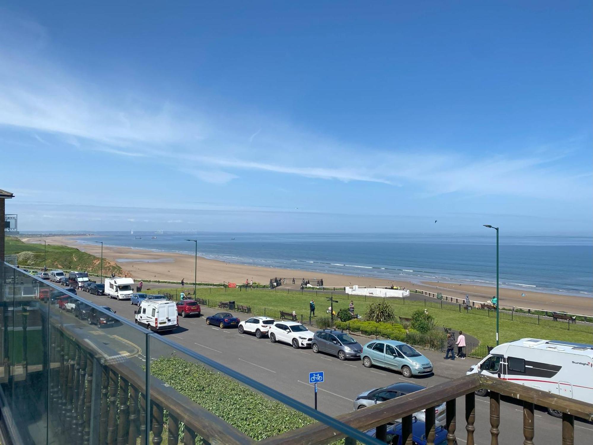 Captain'S Deck Beach Balcony Perfectlysaltburn Exterior photo